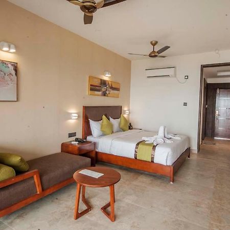 Hotel Sonar Bangla Taki Hasnabad Exteriör bild