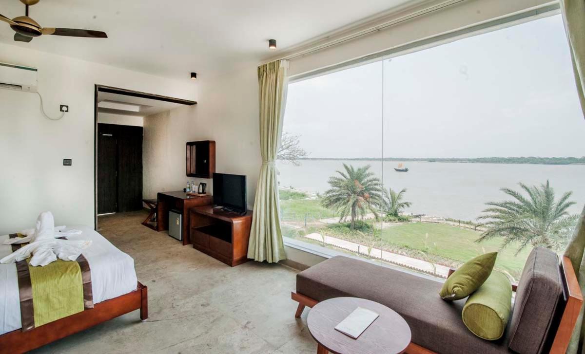 Hotel Sonar Bangla Taki Hasnabad Exteriör bild