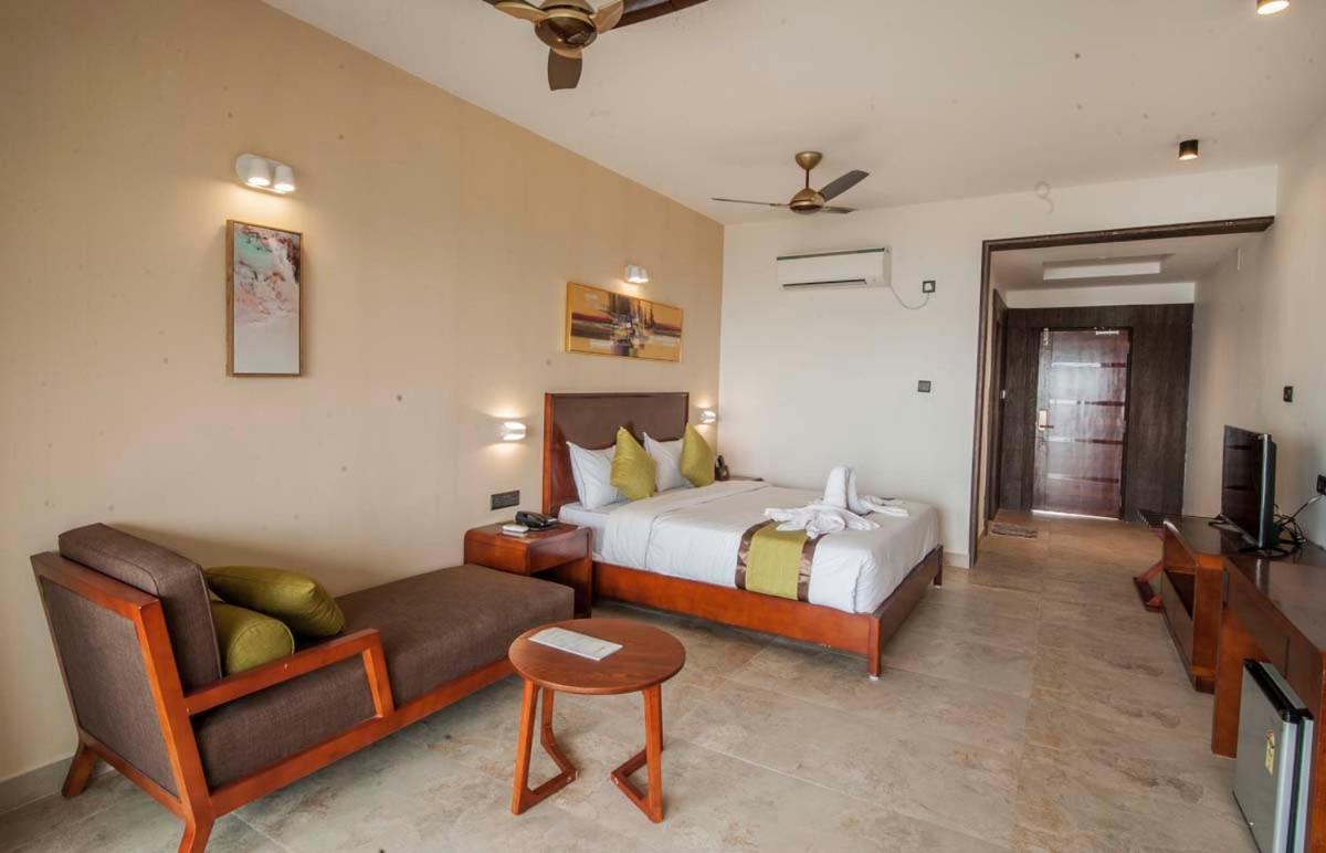 Hotel Sonar Bangla Taki Hasnabad Exteriör bild