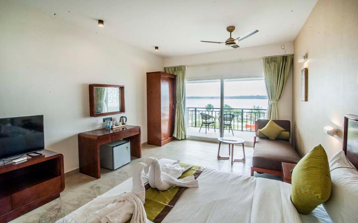 Hotel Sonar Bangla Taki Hasnabad Exteriör bild